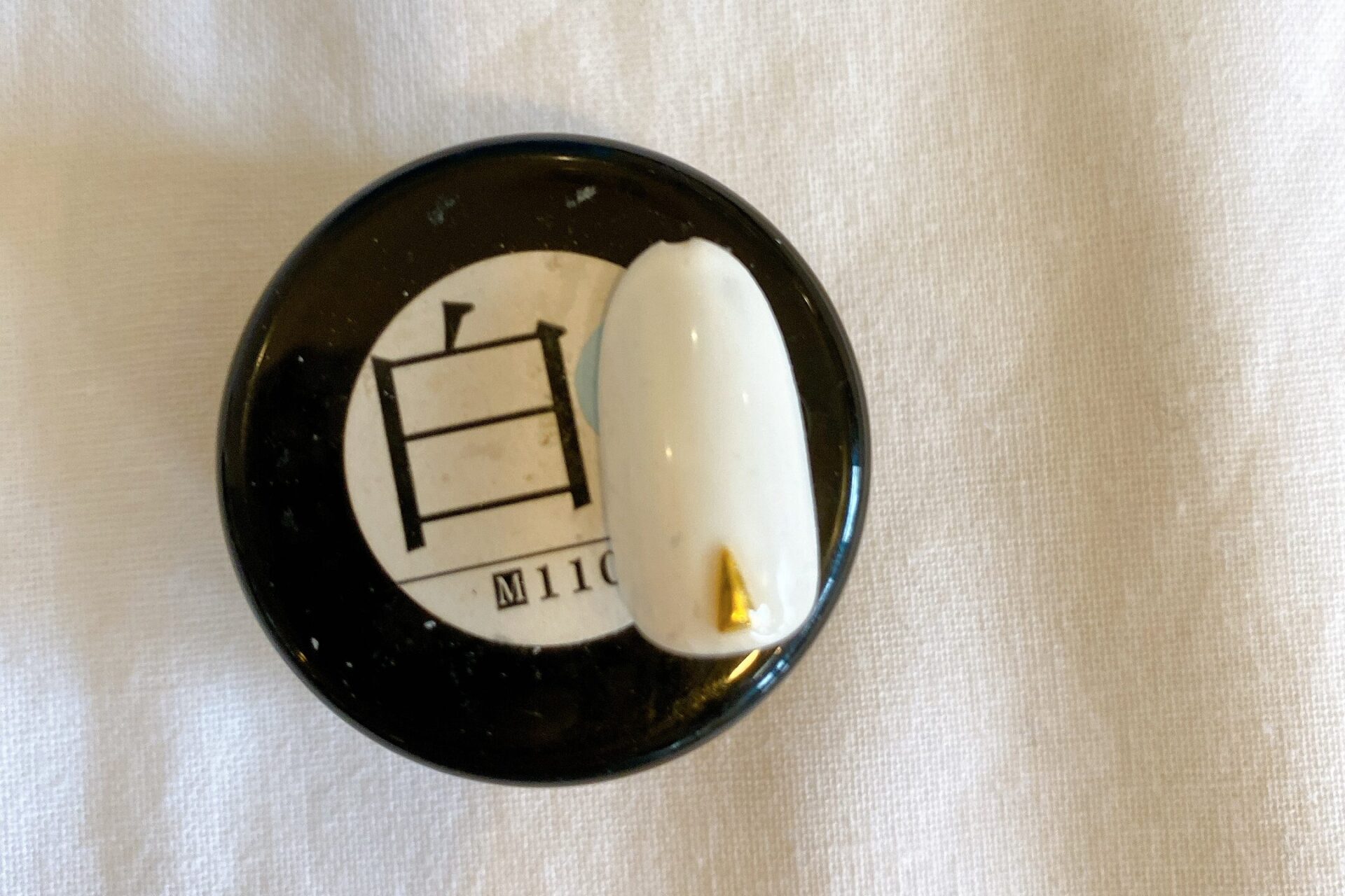 プリジェルのホワイトカラージェルの違いって何 ベースホワイトと白 フレンチホワイトの違い